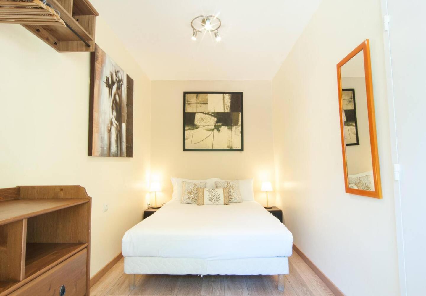 Elegant Apt W/2 Terraces/Mins To Beach & Shops Αντίμπ Εξωτερικό φωτογραφία